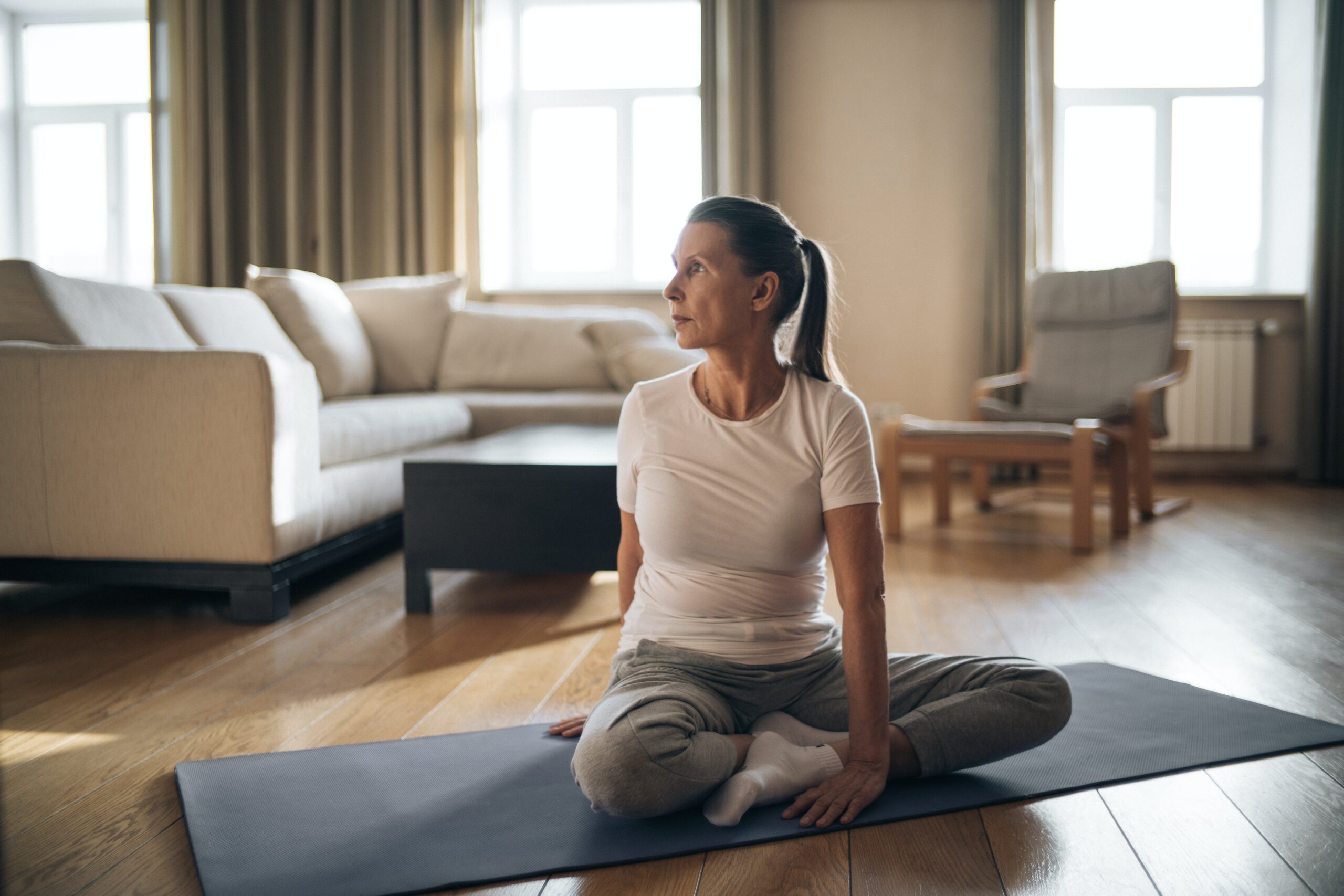 Evde Yoga ve Meditasyon: Zihinsel Sağlığı Güçlendirme